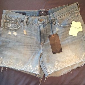 lucky Brand as 8 cut off short